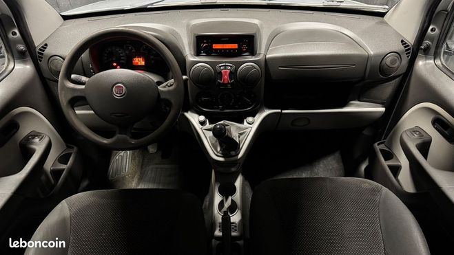 Fiat Doblo combi 1.9 mjt 105 hobby Gris de 2008