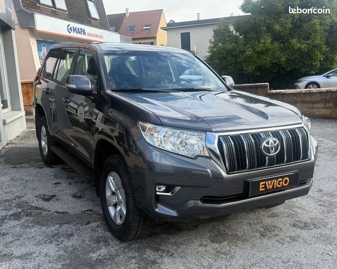 Toyota Land Cruiser 2.8 d-4d 204 ch 4x4 tva recuperable Gris de 2023