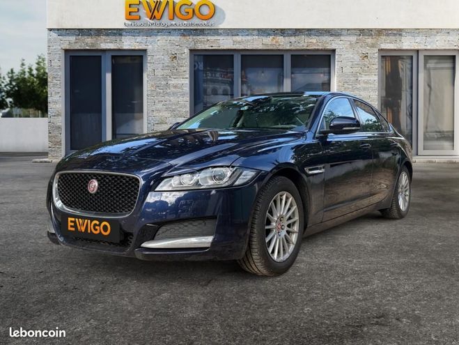 Jaguar XF 2.0 D 165 E-PERFORMANCE PURE BVA8 -2 EME Bleu de 2016