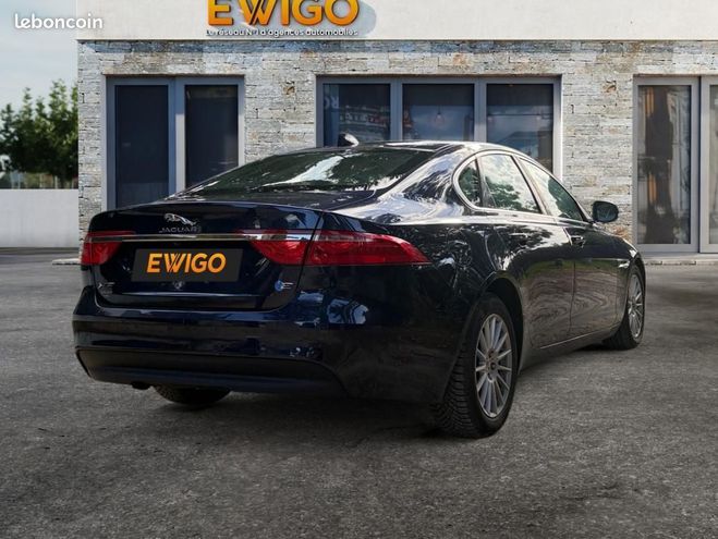 Jaguar XF 2.0 D 165 E-PERFORMANCE PURE BVA8 -2 EME Bleu de 2016