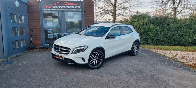 Cliquer pour voir la photo suivante Mercedes Classe B gla 200 cdi fascination 4matic bva7 Blanc de 2014