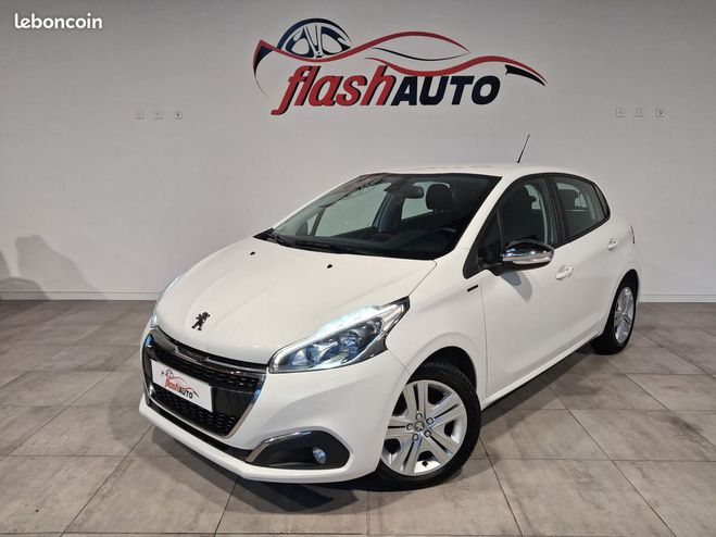 Cliquer pour voir la photo suivante Peugeot 208 PHASE 2 VTi S&S 82cv SIGNATURE-2019 Blanc de 2019