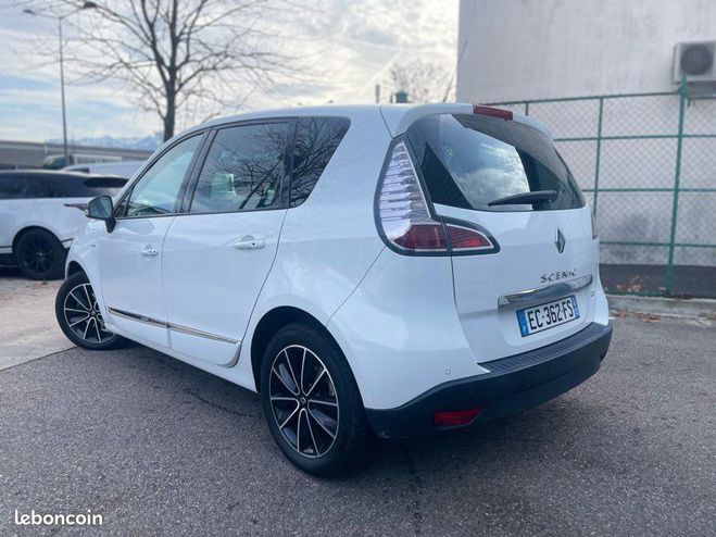 Renault Scenic III 1.5 dCi 110ch Energy Bose Edition Blanc de 2016
