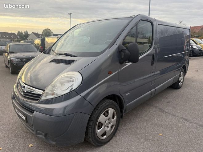 Cliquer pour voir la photo suivante Opel Vivaro FG F2900 L2H1 2.0 CDTI 115 PACK CLIM PLU Gris de 2011