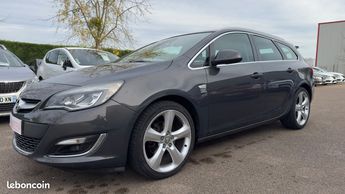  Voir détails -Opel Astra J Sports Tourer 2.0L CDTI 165 CH Cosmo à Monteau (89)