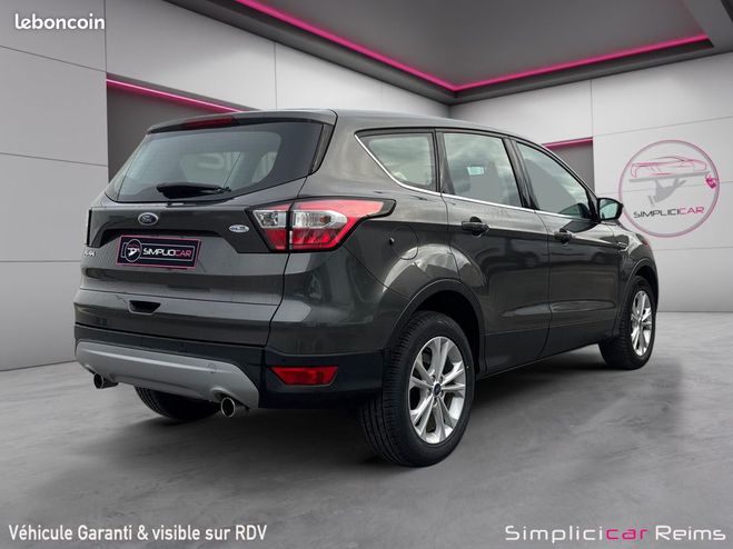 Ford Kuga 2.0 TDCi 150 SS 4x2 BVM6 Titanium Garant Gris de 2016