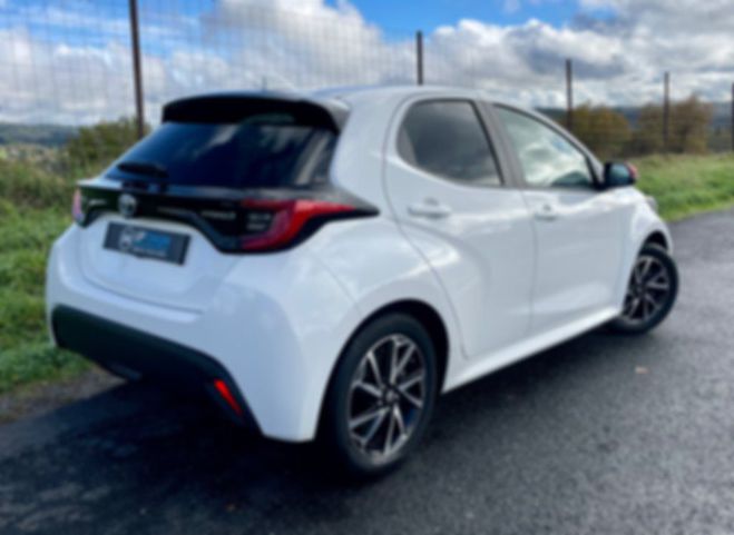 Toyota Yaris 1.5 116ch FULL HYBRID DESIGN  de 2022