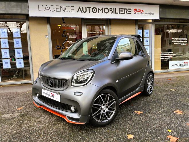 Cliquer pour voir la photo suivante Smart Fortwo Cabriolet III 0.9 BRABUS ASPHALTGOLD EDI Gris de 2018