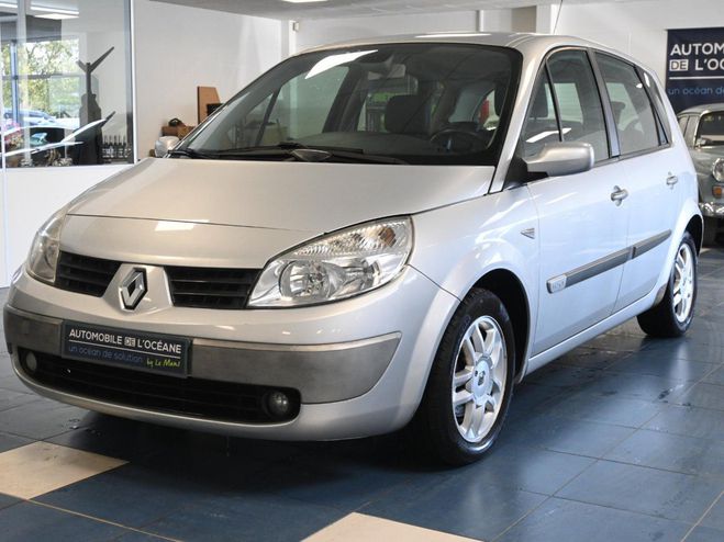 Cliquer pour voir la photo suivante Renault Scenic II 1.6 16V Confort Authentique GRIS CLAIR de 2005
