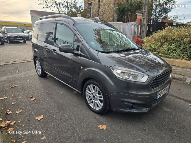 Ford Tourneo Courier 1.0L EcoBoost 100ch 48 000km Gris de 2017