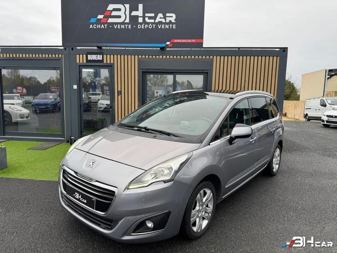 Cliquer pour voir la photo suivante Peugeot 5008 1.6 BLUEHDI 120ch ALLURE S&S 7 places Gris de 2016