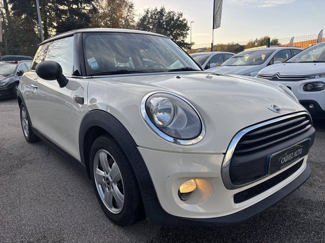 Mini Cooper II (F56) One 75 Salt BLANC de 2017
