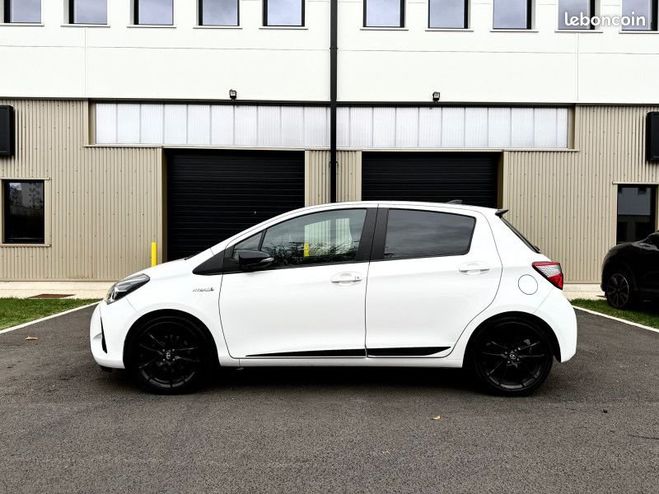 Toyota Yaris 100H GR SPORT 5P   CARPLAY SANS FIL Blanc de 2019