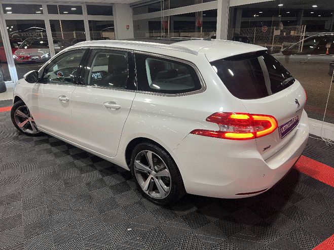 Peugeot 308 SW 1.2 130ch SetS BVM6 Allure Blanc de 2015