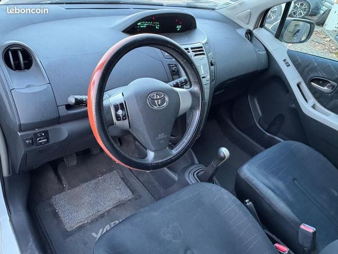 Toyota Yaris 1.4 90ch ENTRETIEN COMPLET- GARANTIE 12  Blanc de 2008