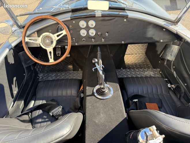 AC Cobra MOD PILGRIM V8 ROVER 3.9 250CH Gris de 1971