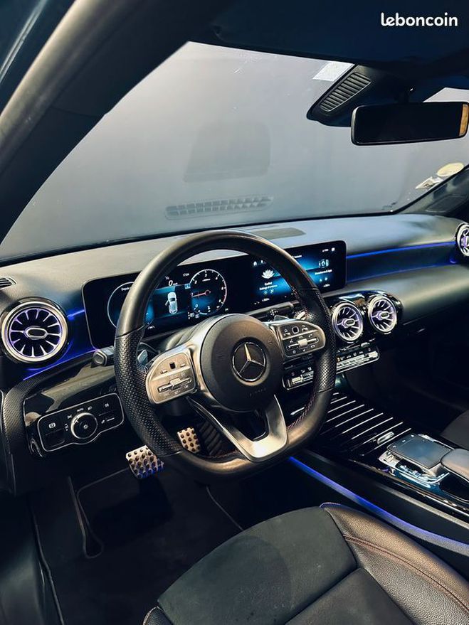 Mercedes Classe A 180 d 116ch AMG Line 7G-DCT configuratio Bleu de 2019