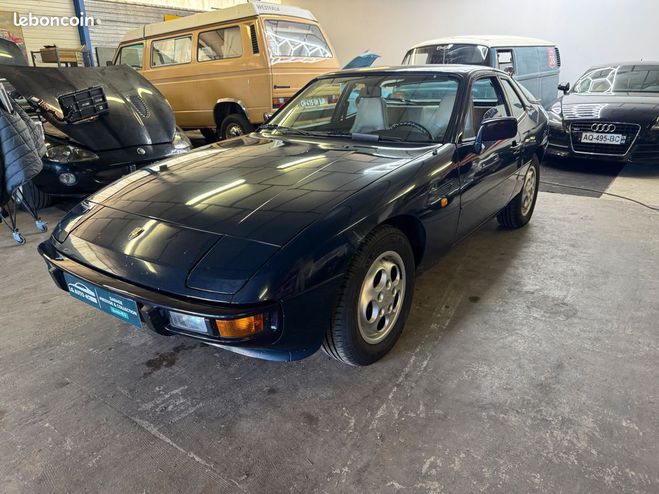 Cliquer pour voir la photo suivante Porsche 924 s targa Bleu de 1986