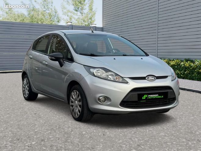 Ford Fiesta DIESEL 1,4L Gris de 2012