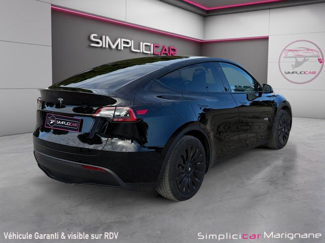 Tesla Model Y Standard RWD siges chauffant volant toi Noir de 2023