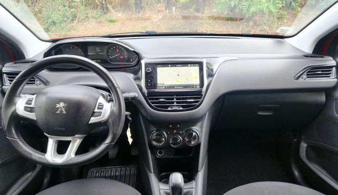 Peugeot 208 1.2 VTI PURETECH 12v 82CH S&S rouge de 2019