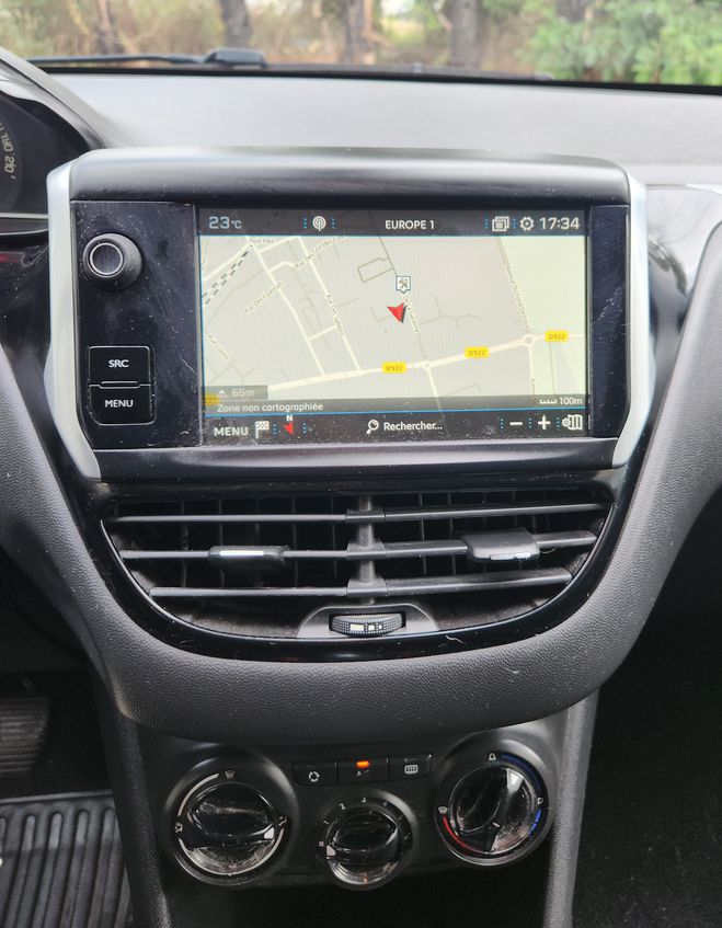 Peugeot 208 1.2 VTI PURETECH 12v 82CH S&S rouge de 2019