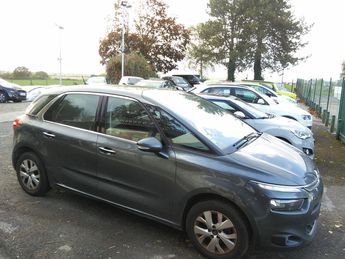  Voir détails -Citroen C4 Picasso 1.6 e-HDi FAP  114  EMBRAYAGE ET DISTRIB à Osny (95)