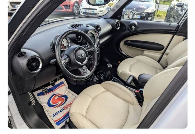 Mini Countryman DS, 143 ch ALL4 Cooper S (8 CV), 4x4 - S  de 2013