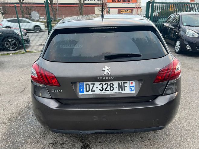 Peugeot 308 II 1.2 PURETECH S&S 110 STYLE 5 Noir de 2016