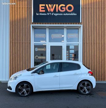  Voir détails -Peugeot 208 110Cv GT LINE EAT BVA START-STOP à Cholet (49)