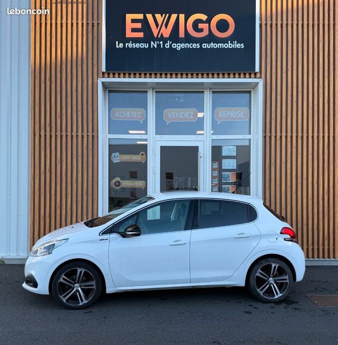 Cliquer pour voir la photo suivante Peugeot 208 110Cv GT LINE EAT BVA START-STOP Blanc de 2015