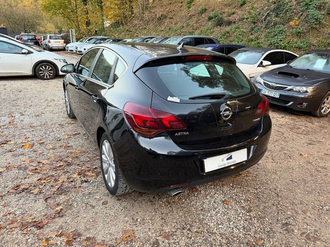 Opel Astra 1.4i Turbo 140cv Noir de 2010