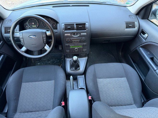 Ford Mondeo break 1.8 Ghia 125cv Gris de 2005