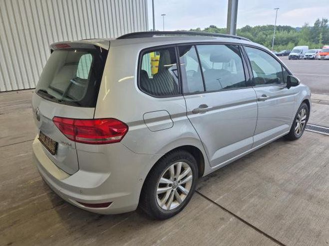 Volkswagen Touran Confortline 2.0 TDI 150 1re main REFLET D ARGENT de 2016