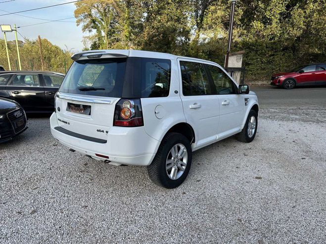 Land rover Freelander II (2) ED4 SE 108450 KMS blanc metal de 2013