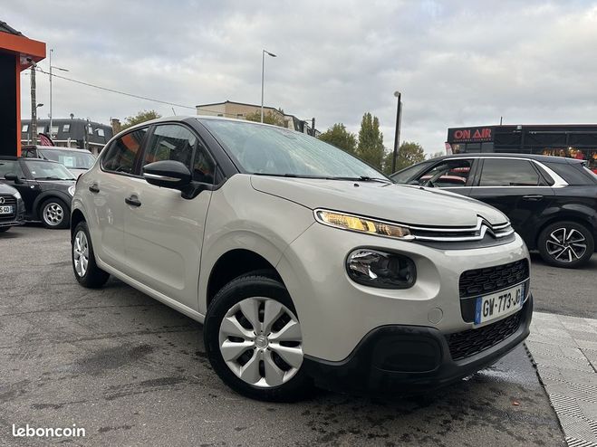Cliquer pour voir la photo suivante Citroen C3 PURETECH 82CH FEEL S&S E6.D-TEMP Gris de 2019