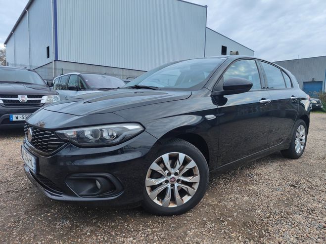 Fiat Tipo 1.6 MultiJet 120ch Lounge * GPS * SIEGES Noir de 2017