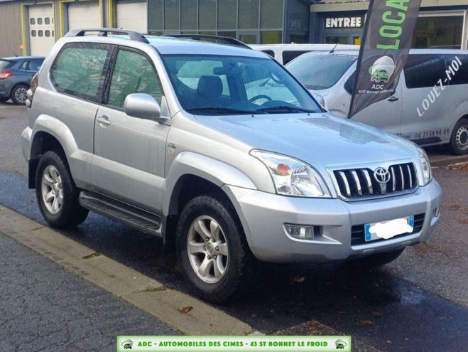 Toyota Land Cruiser KDJ125 3.0D-4D 166CH Gris Clair de 2007