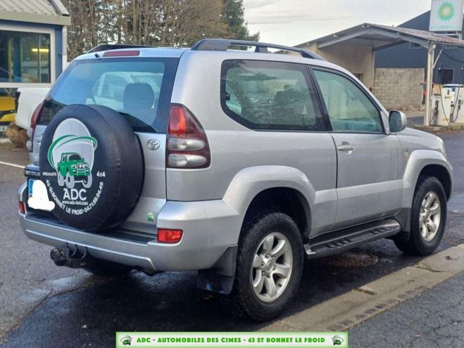 Toyota Land Cruiser KDJ125 3.0D-4D 166CH Gris Clair de 2007