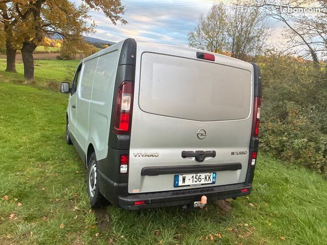 Opel Vivaro 2019 100cv 128000kil 2 places idal pour  de 2019