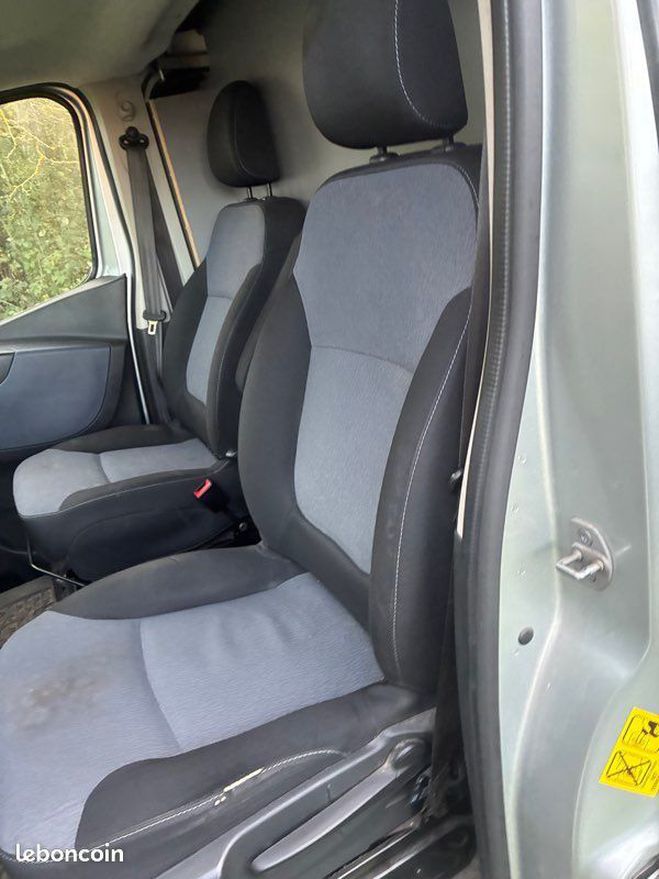 Opel Vivaro 2019 100cv 128000kil 2 places idal pour  de 2019