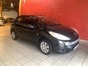  Voir détails -Peugeot 206 206  1,1 CONFORT 5 Portes à  Le Havre (76)