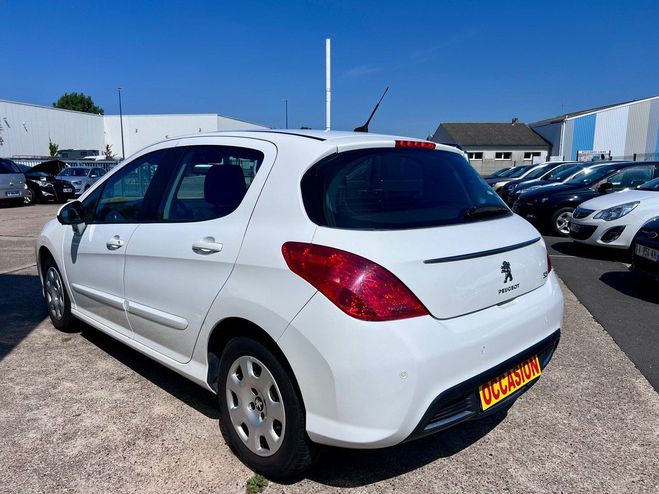 Peugeot 308 1.6 HDI 92CH Blanc de 2011