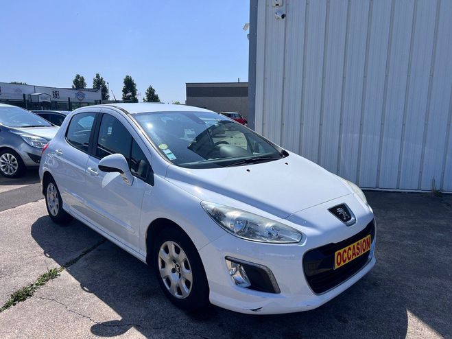 Peugeot 308 1.6 HDI 92CH Blanc de 2011