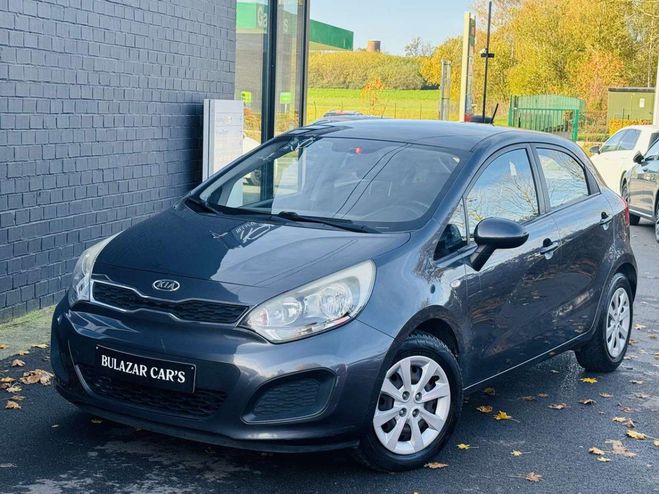 Cliquer pour voir la photo suivante Kia Rio 1.1 CRDi Métallisé Métallisé de