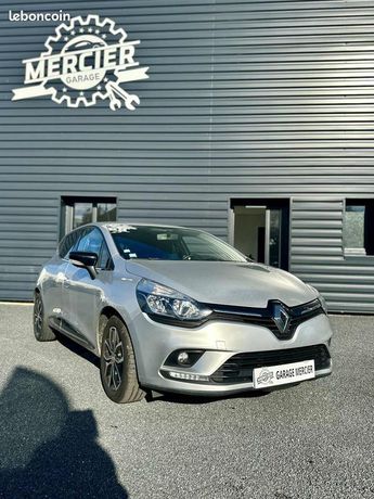  Voir détails -Renault Clio IV 0.9 TCE 90ch LIMITED à Varetz (19)