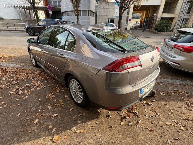 Renault Laguna 3 1.5 Dci 110 cv 143000 kms Gris de 2011