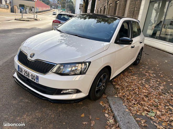 Skoda Fabia 1.4 Tdi Dsg Style toit panoramique Blanc de 2015