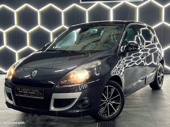 Renault Scenic dition bose dci 130 cv Gris de 2012