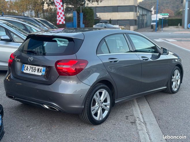 Mercedes Classe A 200 d 200d Sensation 136ch 7G-DCT Gris de 2016
